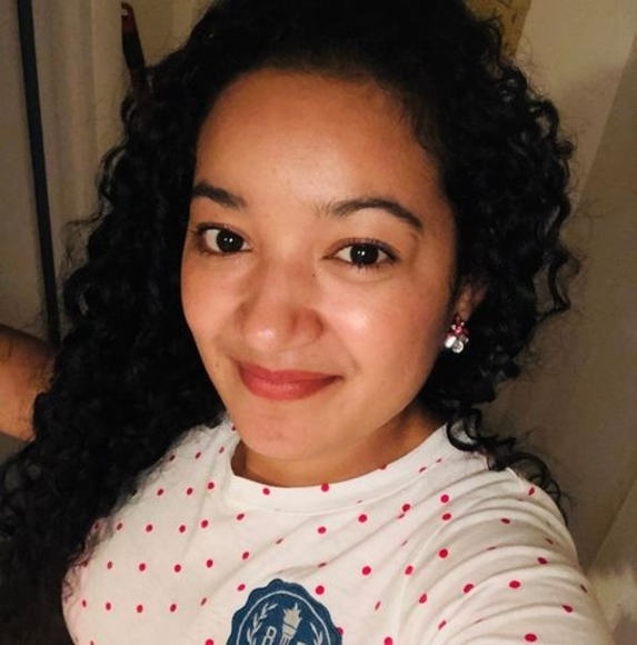 Meet your Posher, Selena - Picture 1 of 1